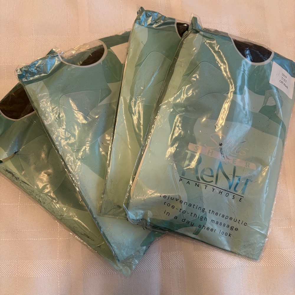 Silkies Nylons, Lot of 15, Nude, Mocha, Off Black, Extra Tall and Control Top - Picture 6 of 10